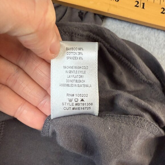 Chalet Womens Size XL Gray Sleeveless Cowl Neck Top Abstract Black Print Pockets - Picture 3 of 14